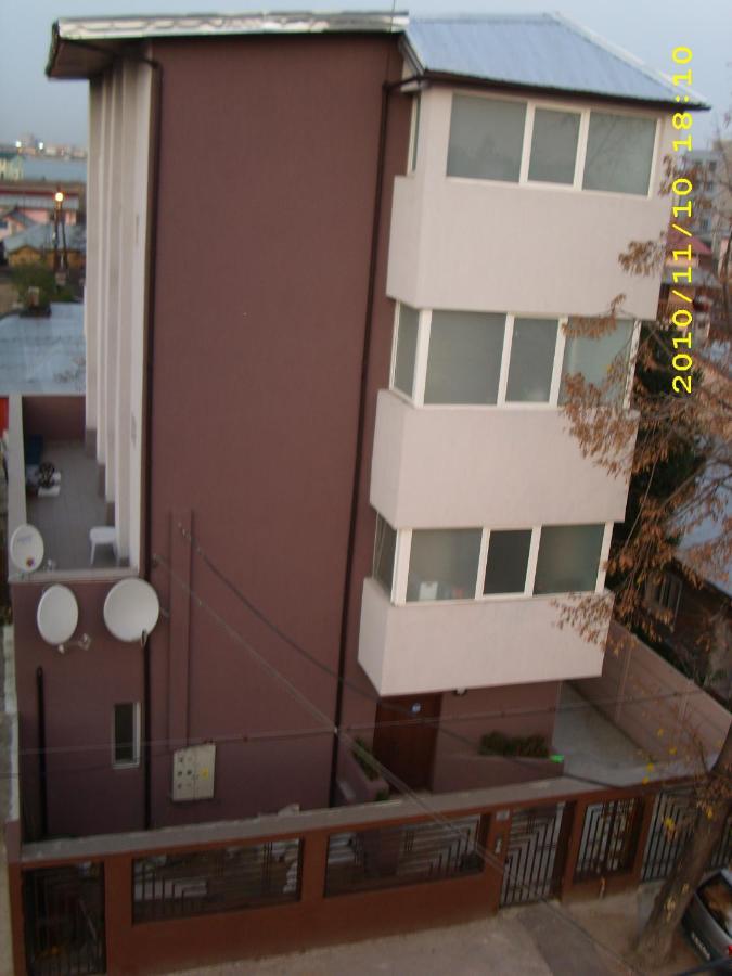 Apartament Laurentiu - Etaj.1 Bucarest Exterior foto