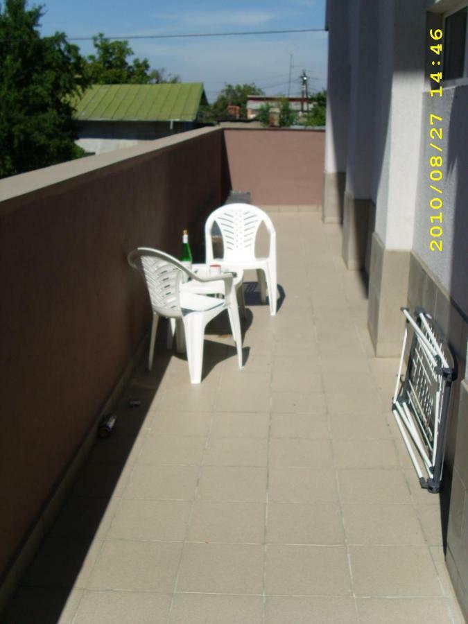 Apartament Laurentiu - Etaj.1 Bucarest Exterior foto